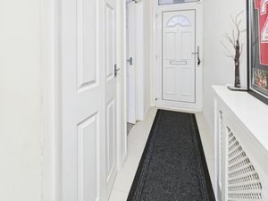 ENTRANCE HALLWAY- click for photo gallery